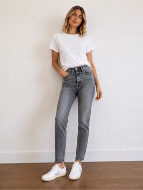 LEVI’S Wedgie High Rise Straight Leg Jeans Washed Grey Size 27